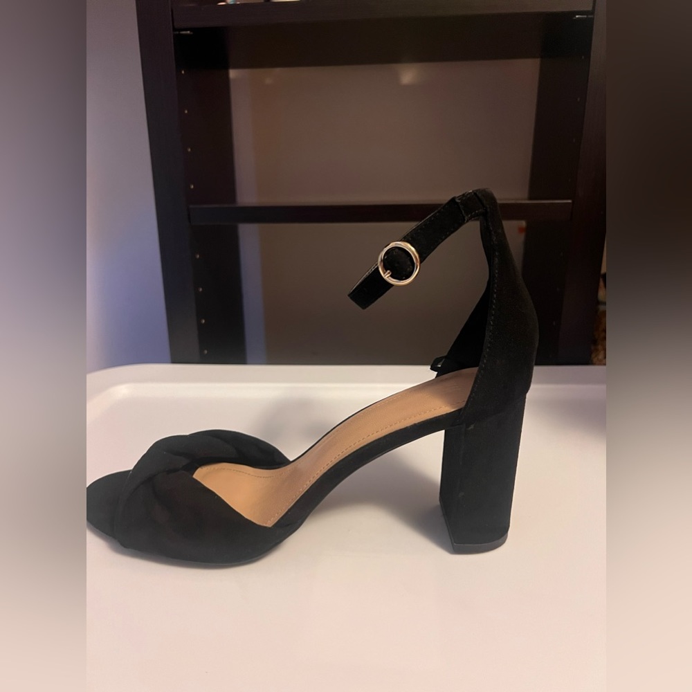 H&M Black Ankle Strap Heels Size 9.5